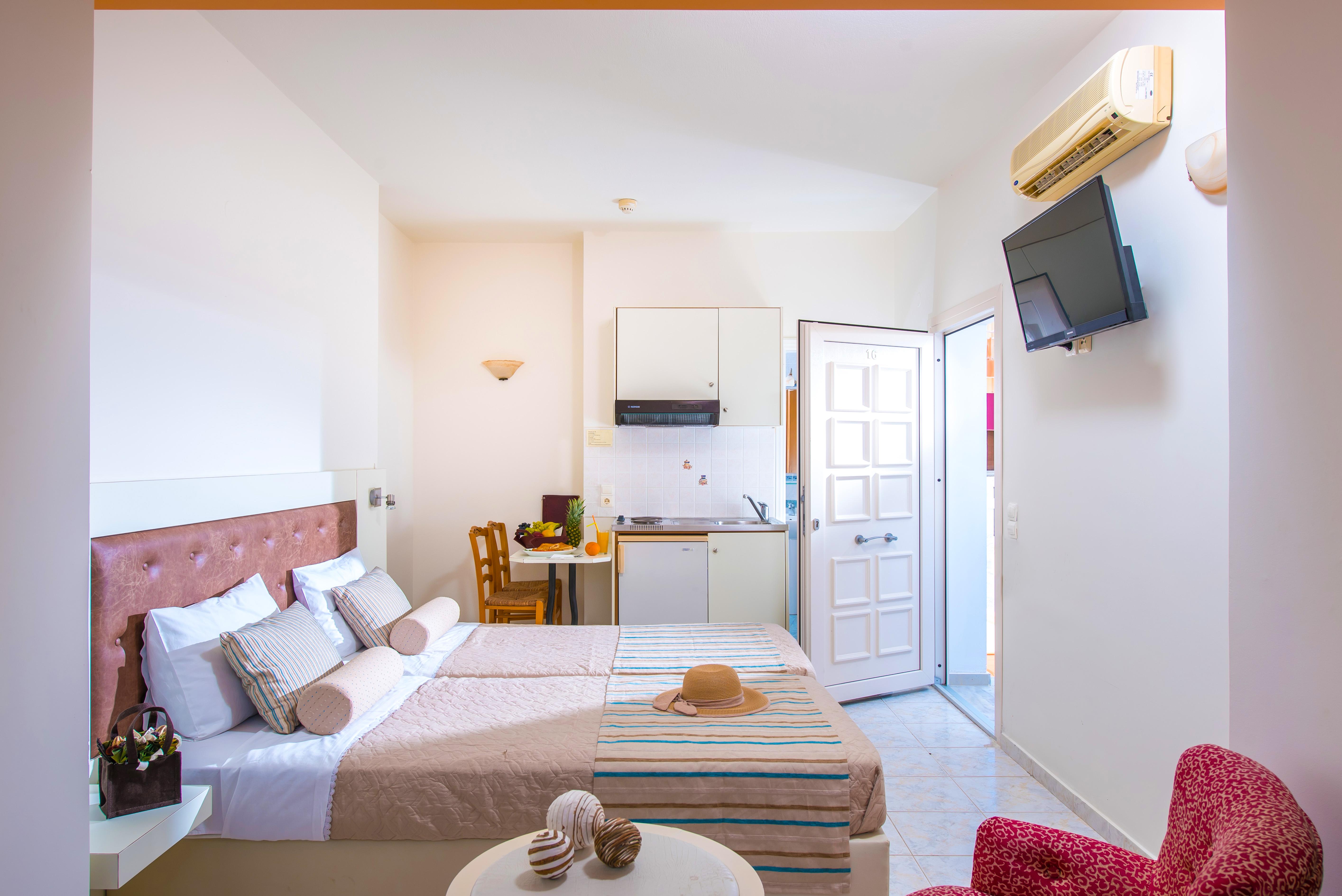Irida Apartments By Estia มาเลีย ภายนอก รูปภาพ